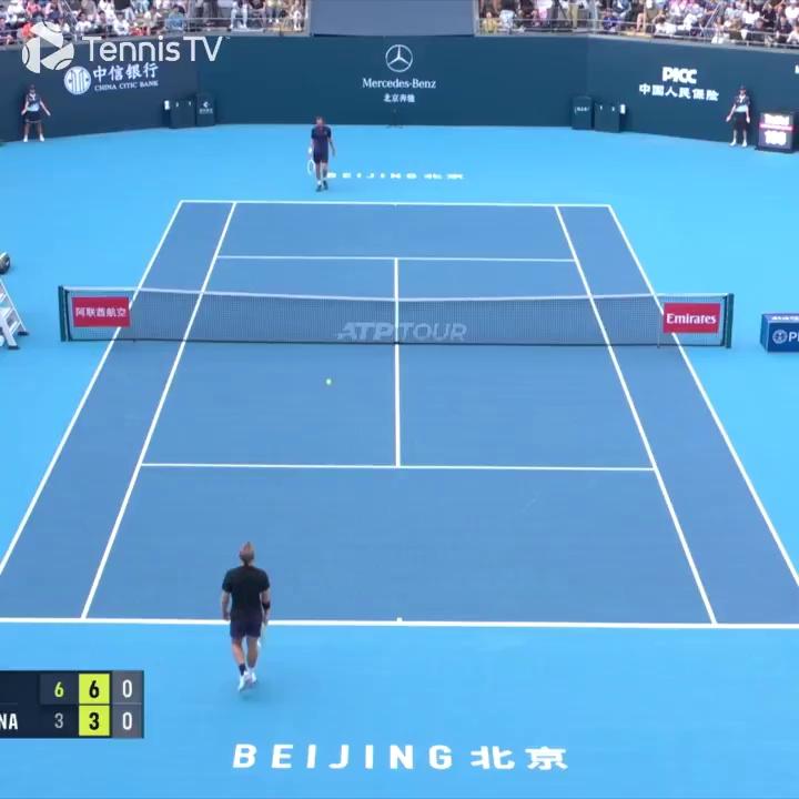 西班牙网球队翻盘世界网球队，梅德韦杰夫完成帽子戏法的简单介绍