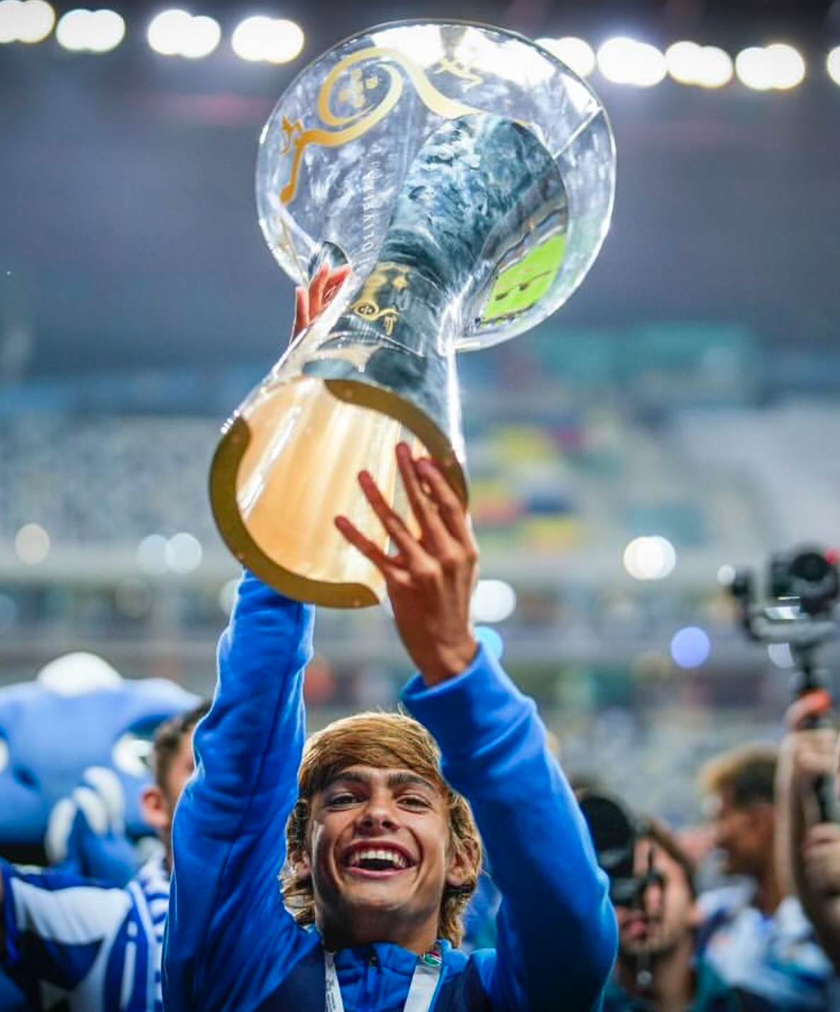 法国男篮碾压巴西男篮，莫里斯爆发神勇