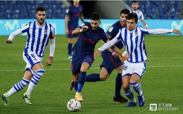 包含皇家社会坚守前四，胜利为排名巩固阵地的词条