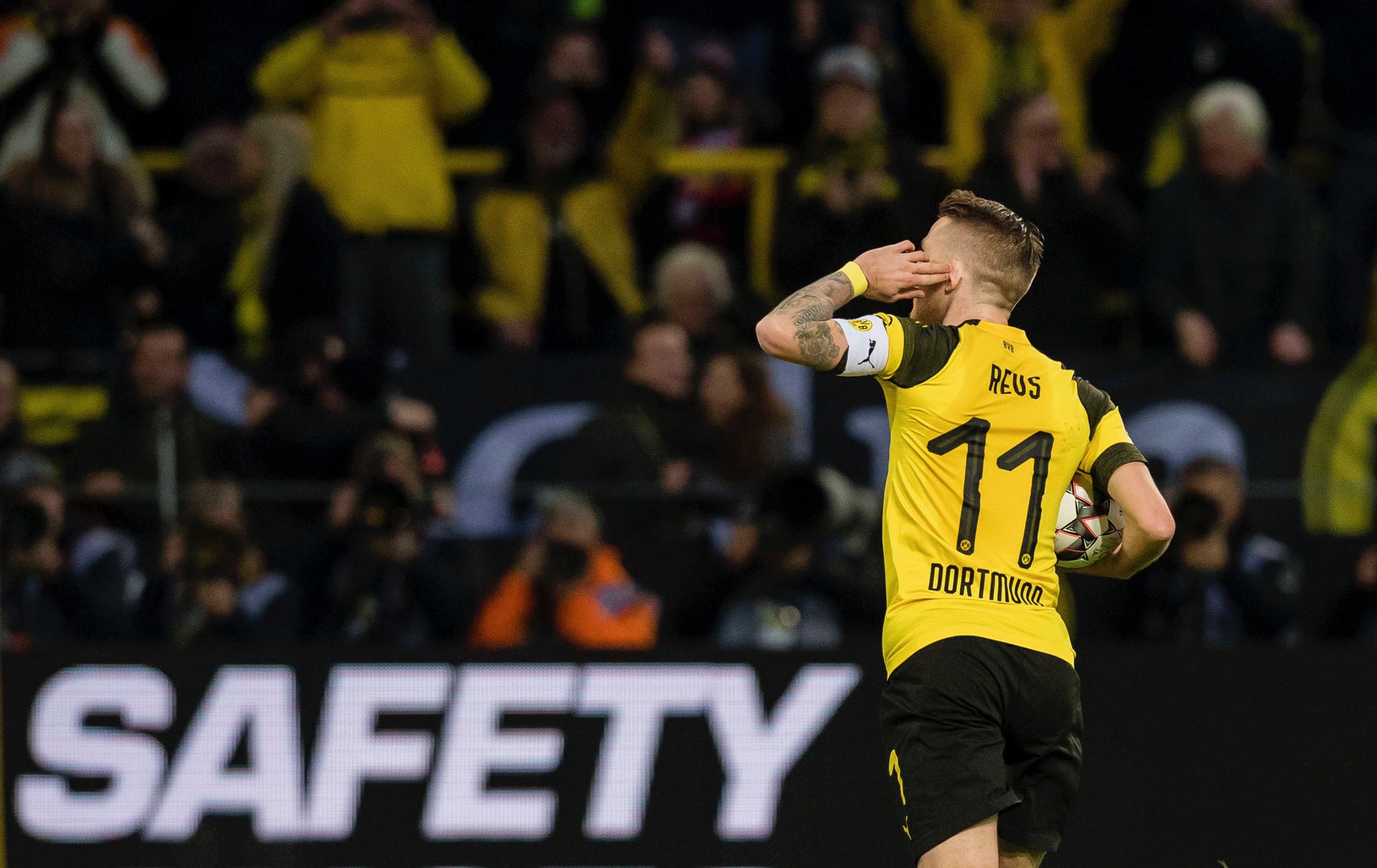 主教练定下训练方案，球队干劲十足迎战强敌的简单介绍