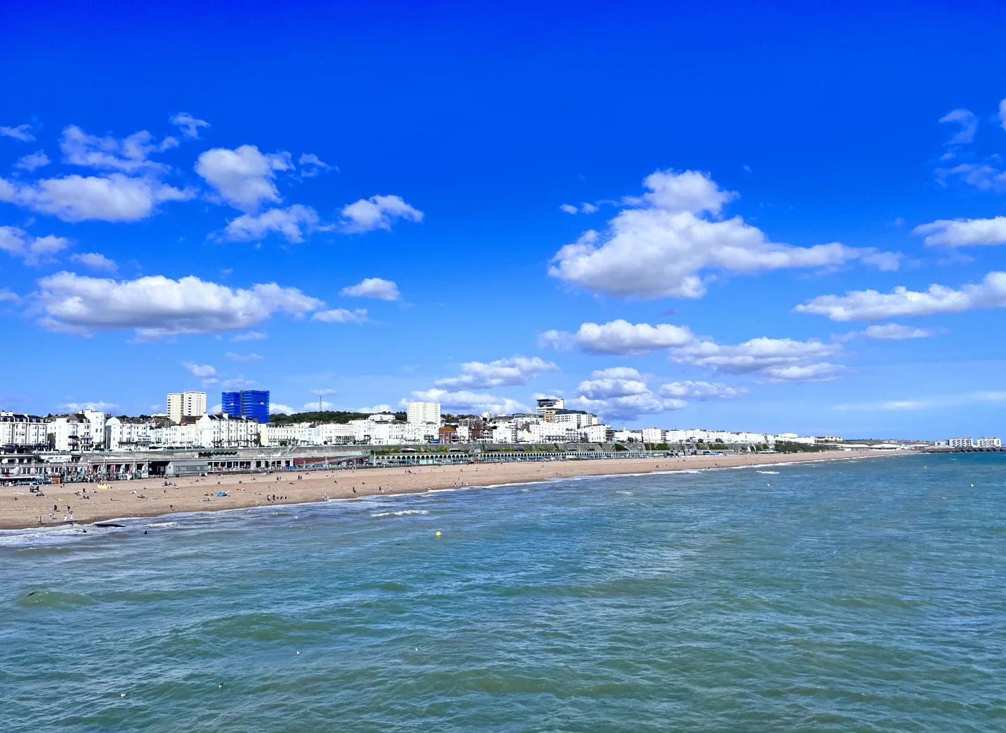 布莱顿主场大胜，保级前景一片光明