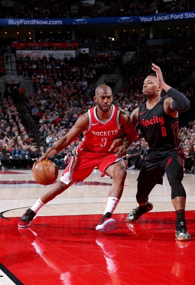 包含开拓者客场失利，战绩节节下滑前景蒙上阴云的词条