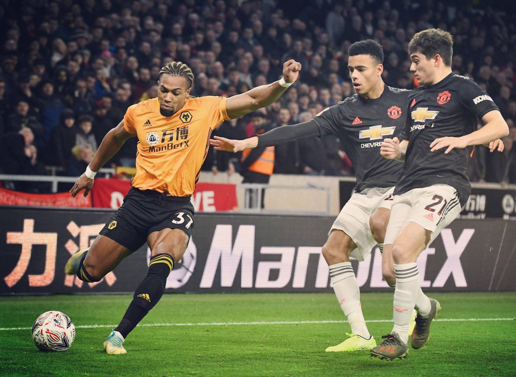 关于华莱士城客场扳平，伯恩茅斯主场战平的信息