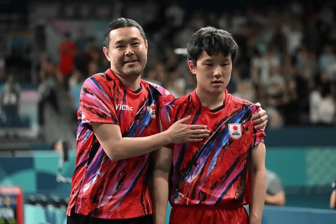 波兰乒乓球队力克法国乒乓球队，张本智和完成帽子戏法的简单介绍