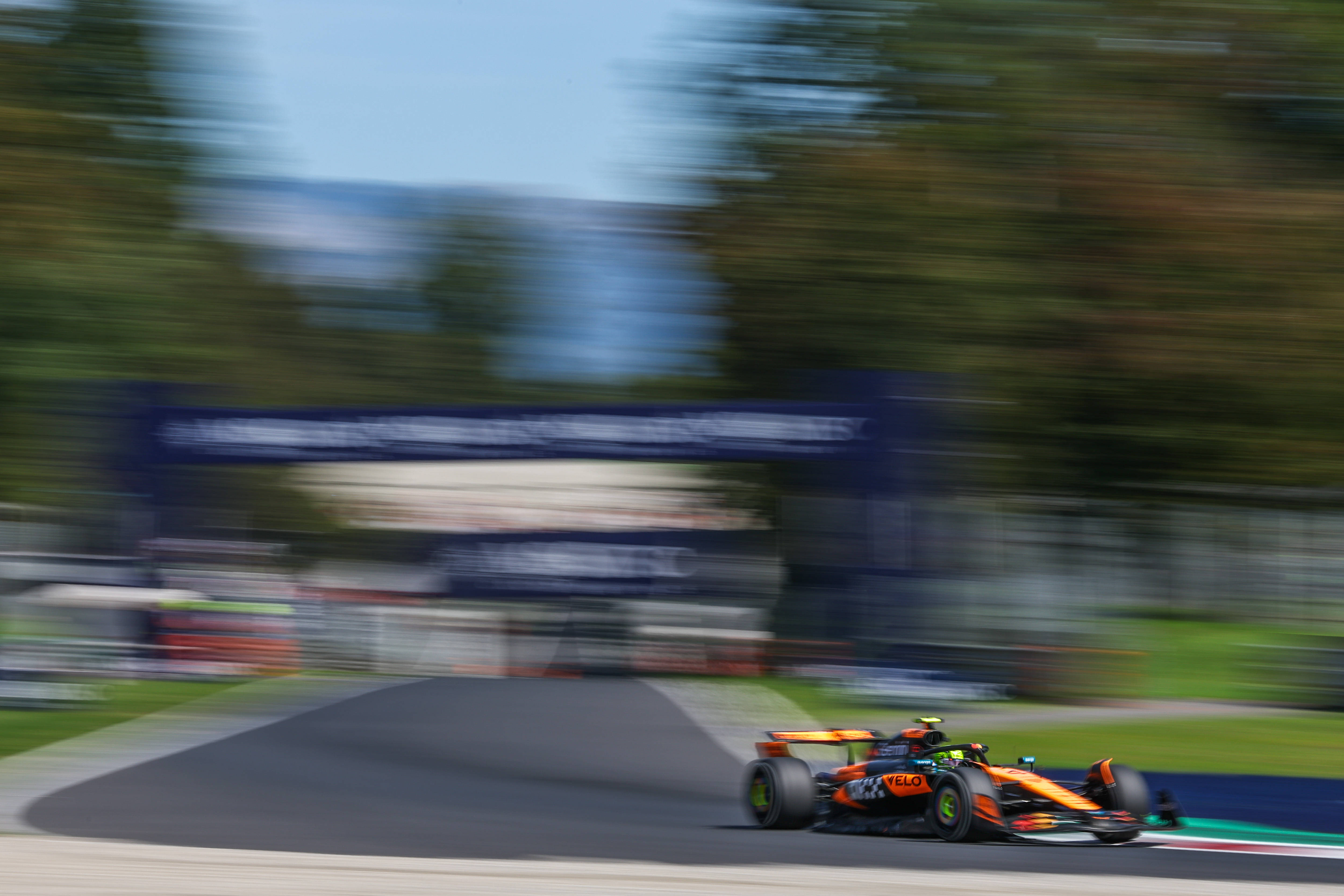 迈凯伦力克红牛二队,阿隆索带队取胜的简单介绍 迈凯伦力克红牛二队,阿隆索带队取胜的简单介绍