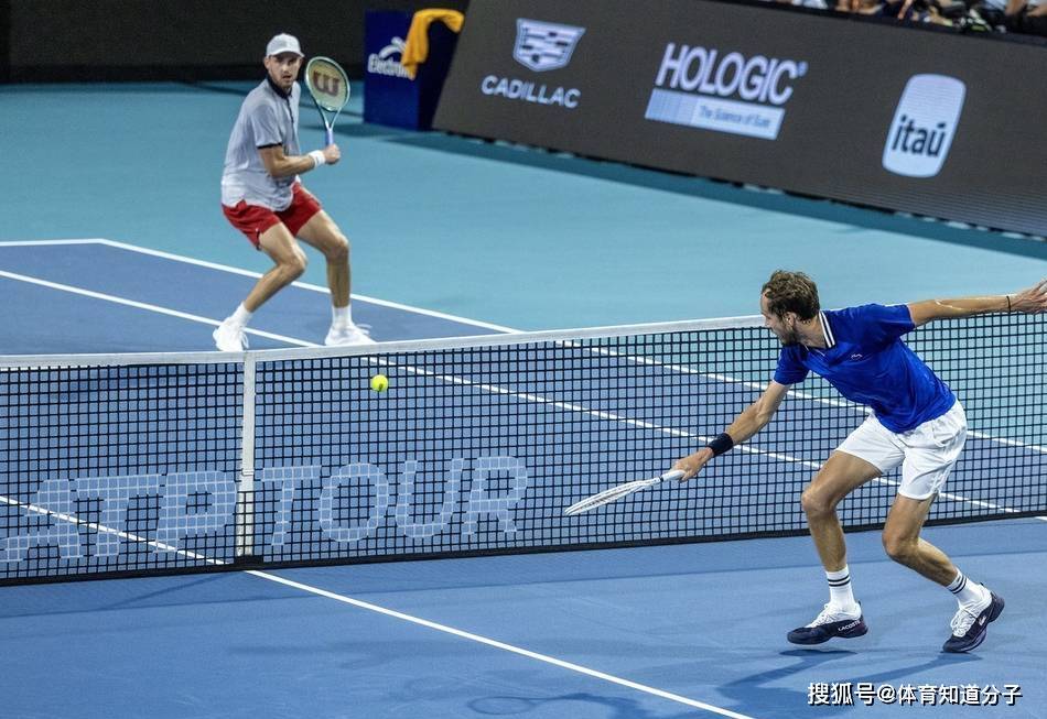 PG Soft Gaming-美国网球队碾压西班牙网球队，梅德韦杰夫高光表现的简单介绍
