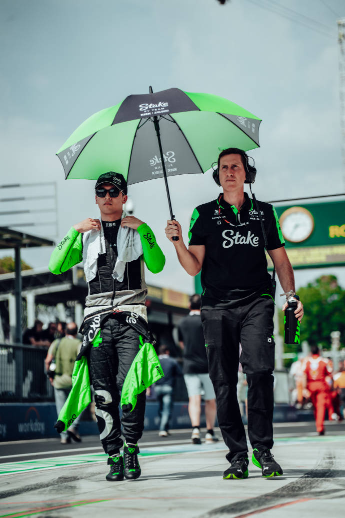 PG Soft Gaming-红牛车队绝杀哈斯车队，周冠宇扛起全队的简单介绍