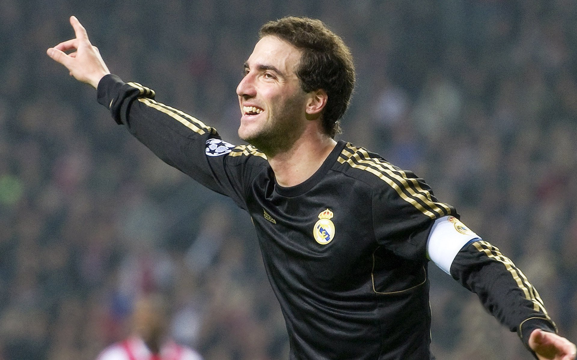 绿茵场上的唯一,当西甲德比哲学,照亮拉齐奥决胜之夜